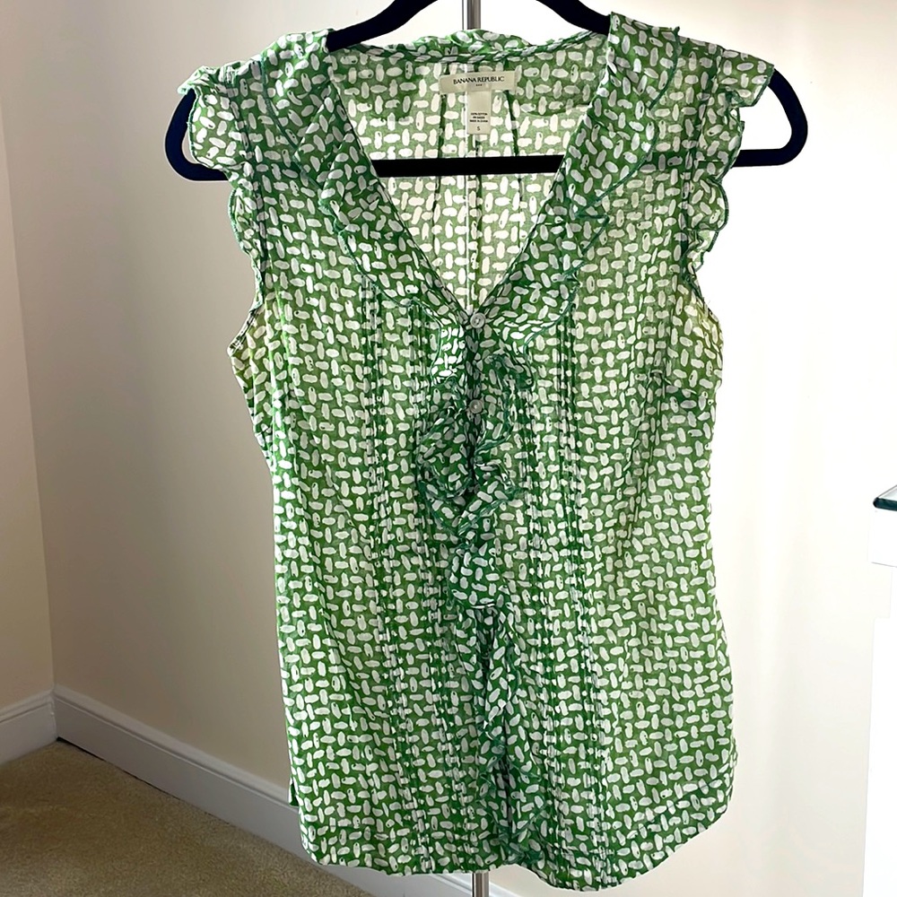 Banana Republic Ruffled Tank